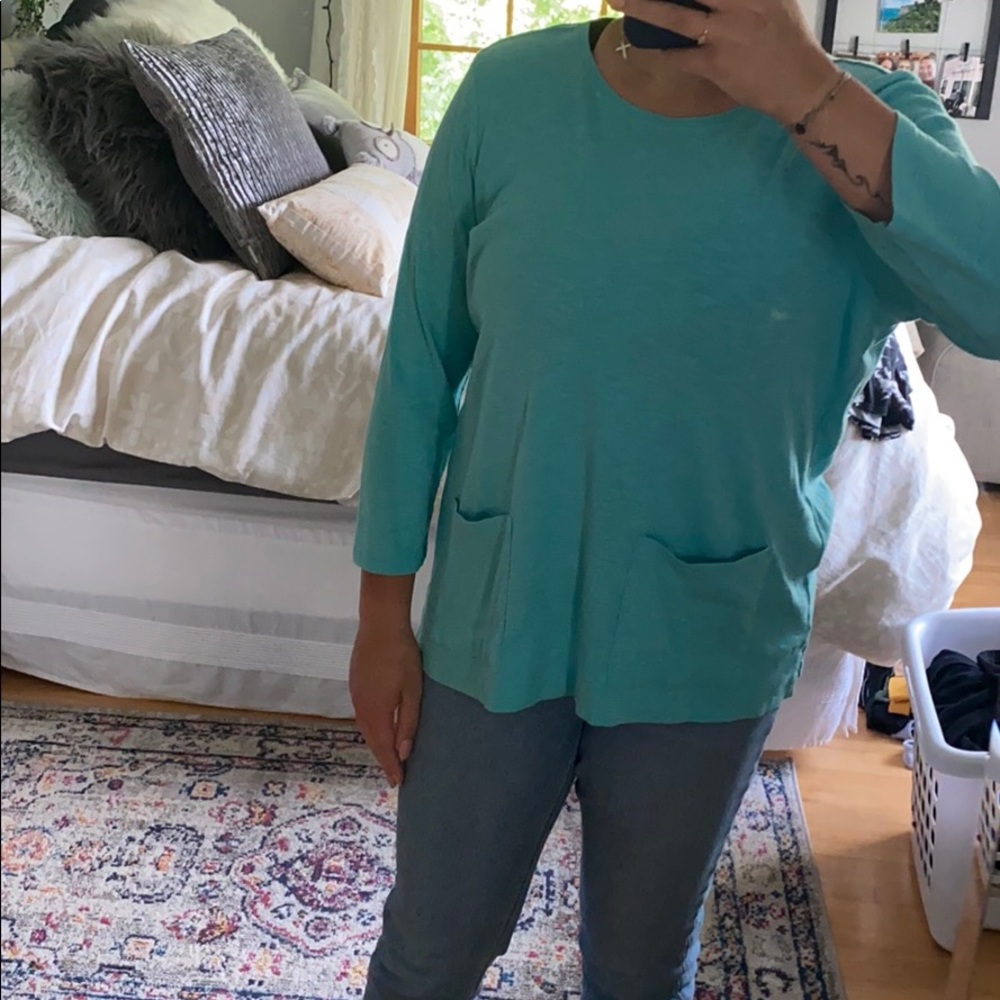Mis length blue shirt
